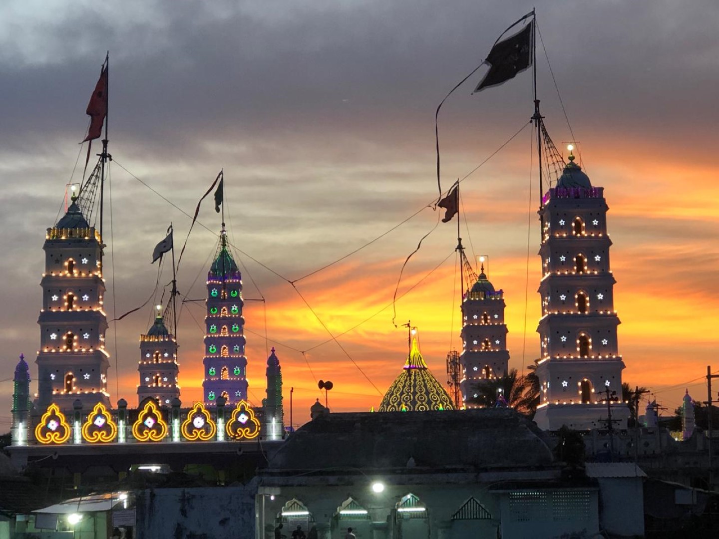 Nagore Dargah Shariff Pravin Travels